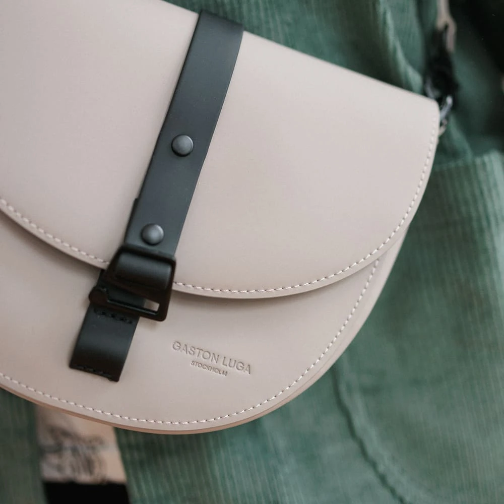 Кроссбоди сумка Gaston Luga Splash Moon Taupe - фото 11