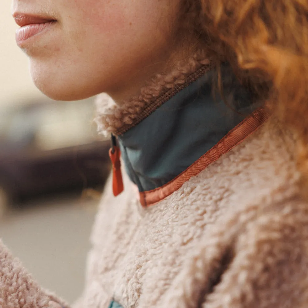 Флиска Patagonia женская Classic Retro-X Fleece Jacket pampas tan - nouveau green - фото 7