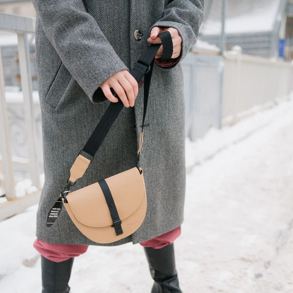 Кроссбоди сумка Gaston Luga Splash Moon Latte - фото 9