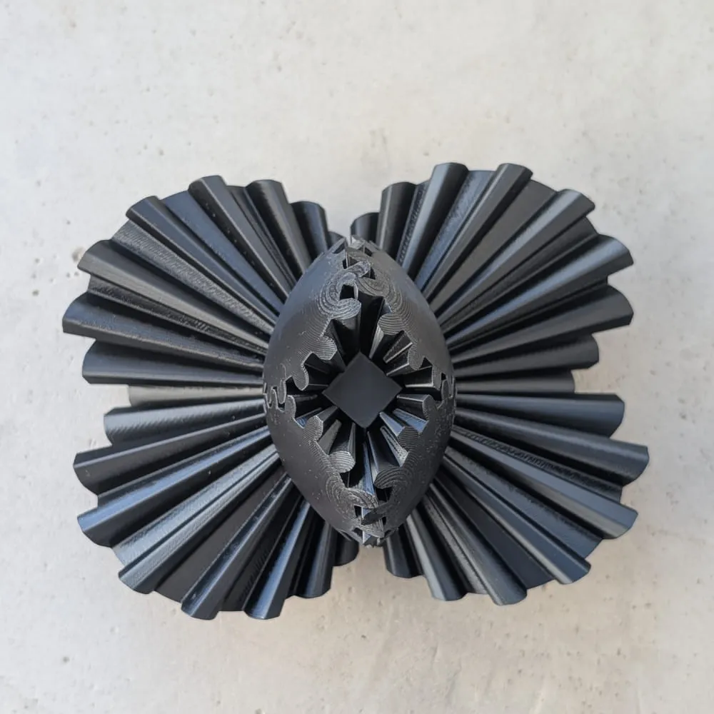 Неведомая штука круглая зубчатая черная - фото 6