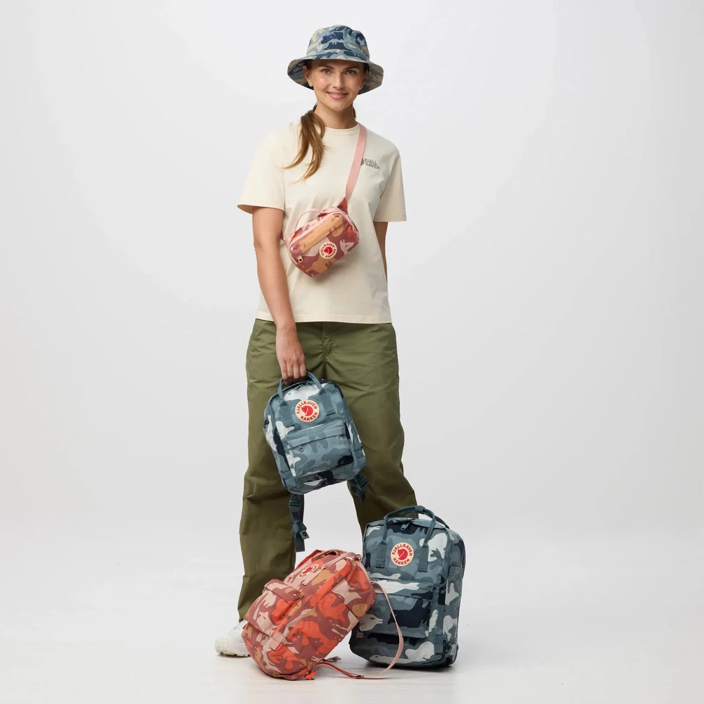 Рюкзак Fjallraven Kanken Graphics Laptop 15 Chalk Rose - Hidden Animals - фото 4