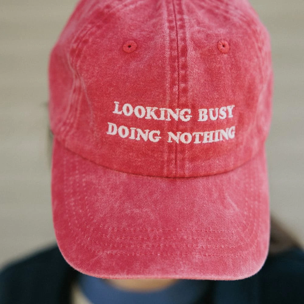 Кепка Friend Function Looking Busy красная со светонакопительной нитью - фото 1