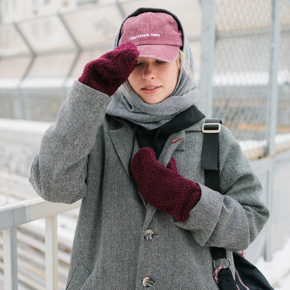 Кепка Friend Function I don't work here вишневая - фото 2