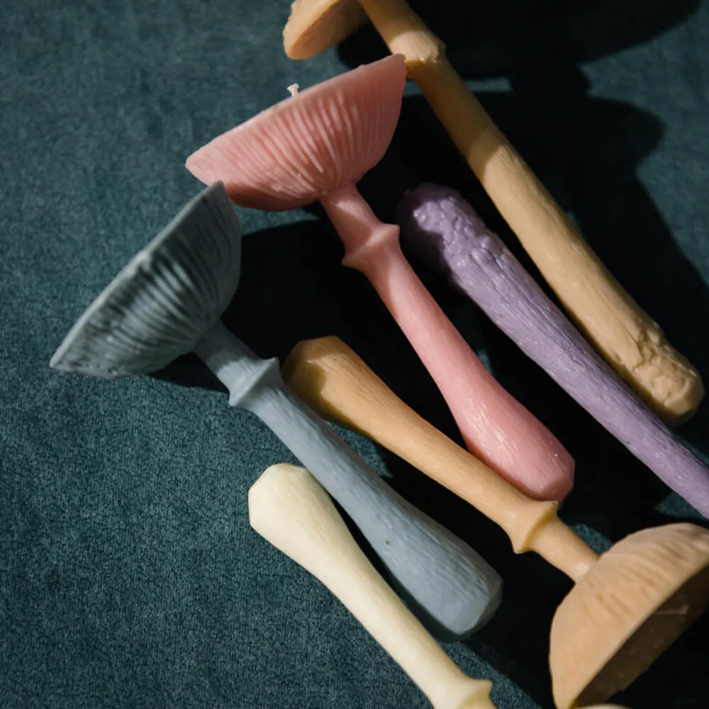 Ароматическая свеча Unification Love Гриб шляпкой вверх сизый - фото 8