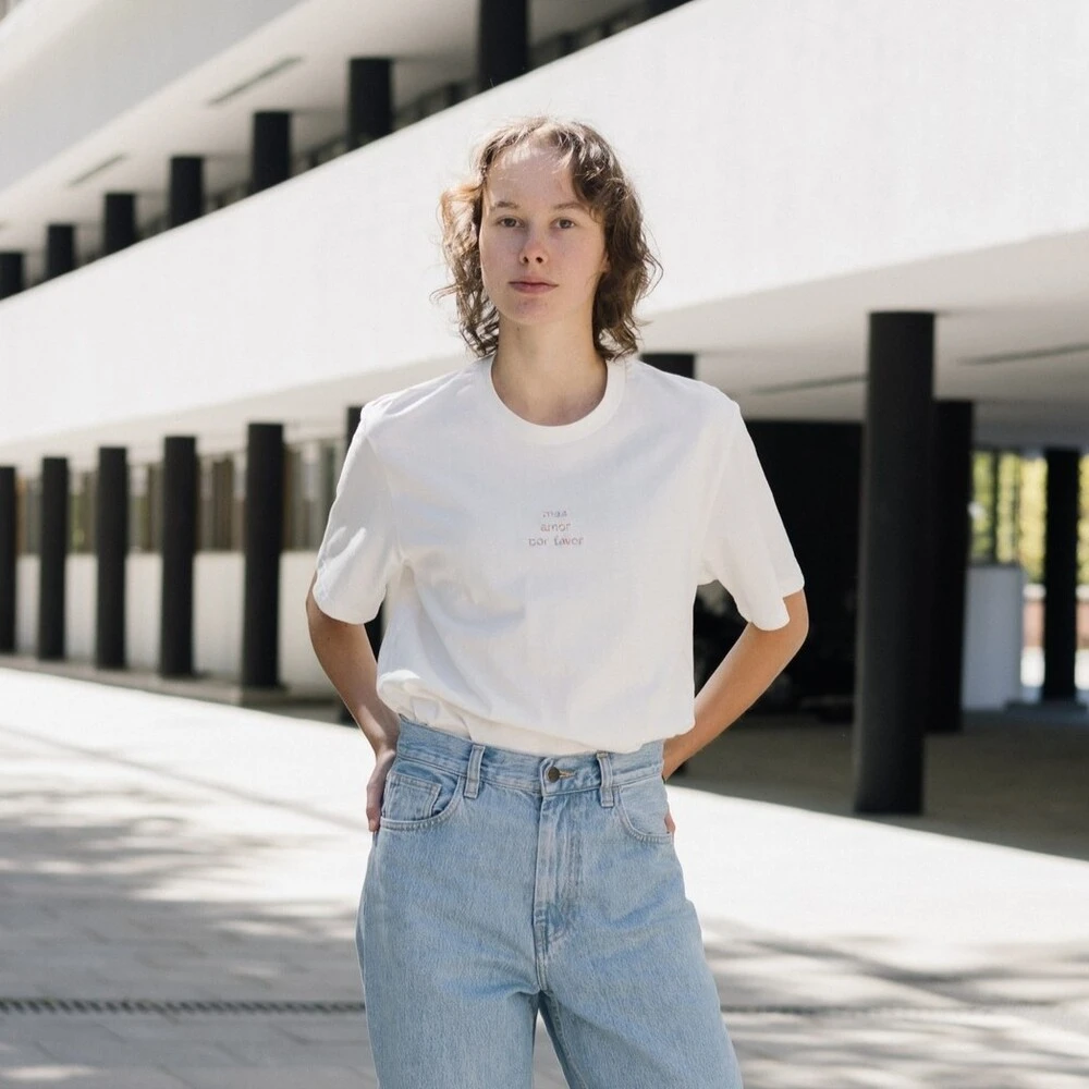 Футболка Friend Function Mas Amor белая - фото 7