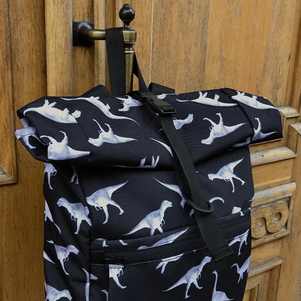 Рюкзак Nikita Gruzovik динозавровый ролтоп черный - фото 2