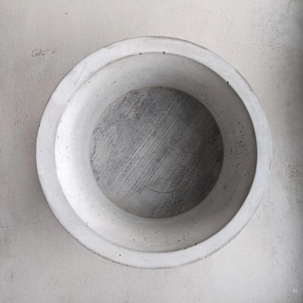 Бетонное кашпо в виде забора ПО-2 серое - фото 5