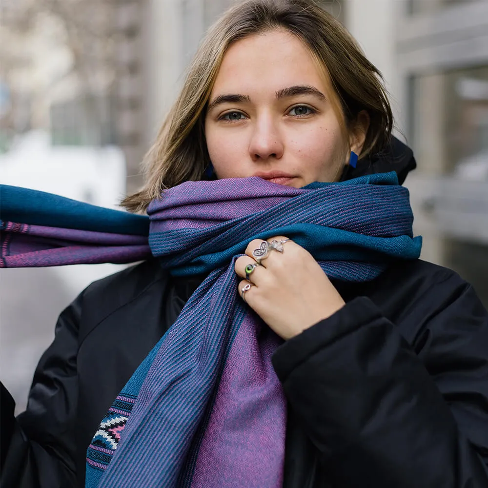 Большой шерстяной шарф Dark Orchid Folk - фото 3