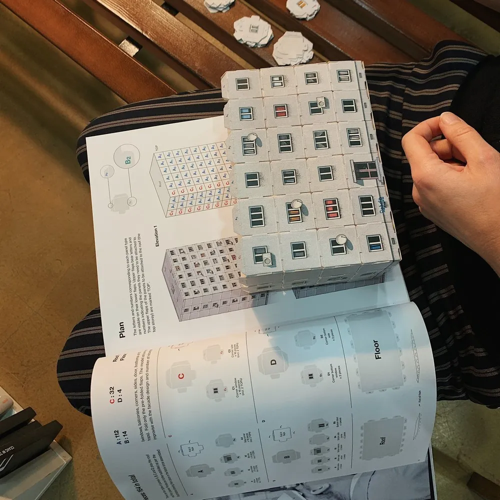 Книга-конструктор Zupagrafika Panelki (Панельки) - фото 6