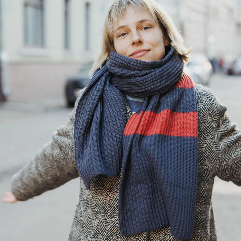 Вязаный шарф Friend Function Графитовый с коралловым - фото 7