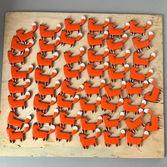 Деревянная брошка Пухлая лиса - фото 6