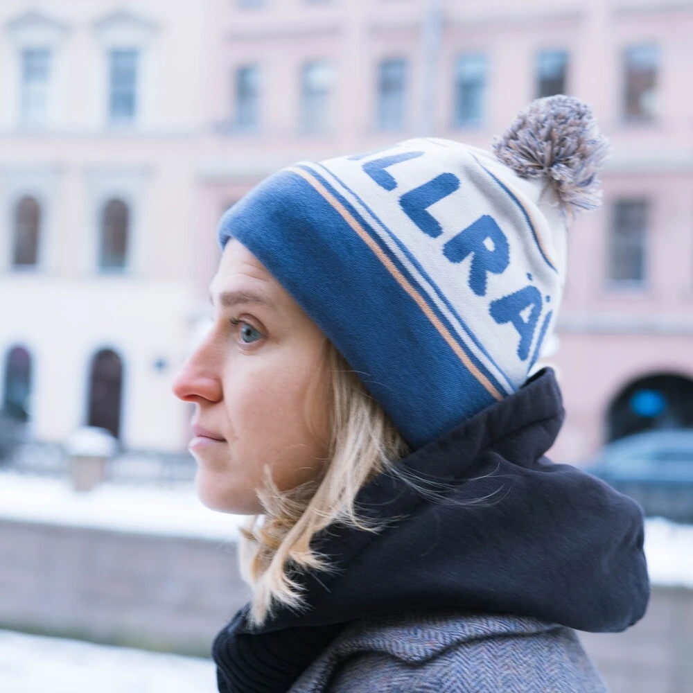 Шапка Fjallraven Pom Hat Chalk White / Indigo Blu - фото 2