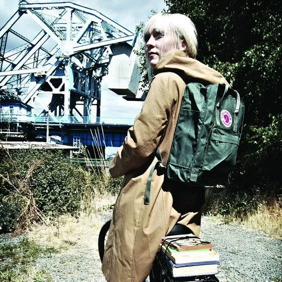 Рюкзак Fjallraven Kanken Laptop 15 темно-зеленый (660) - фото 3