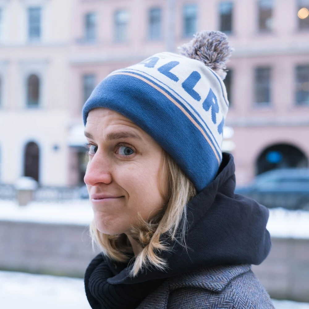 Шапка Fjallraven Pom Hat Chalk White / Indigo Blu - фото 5