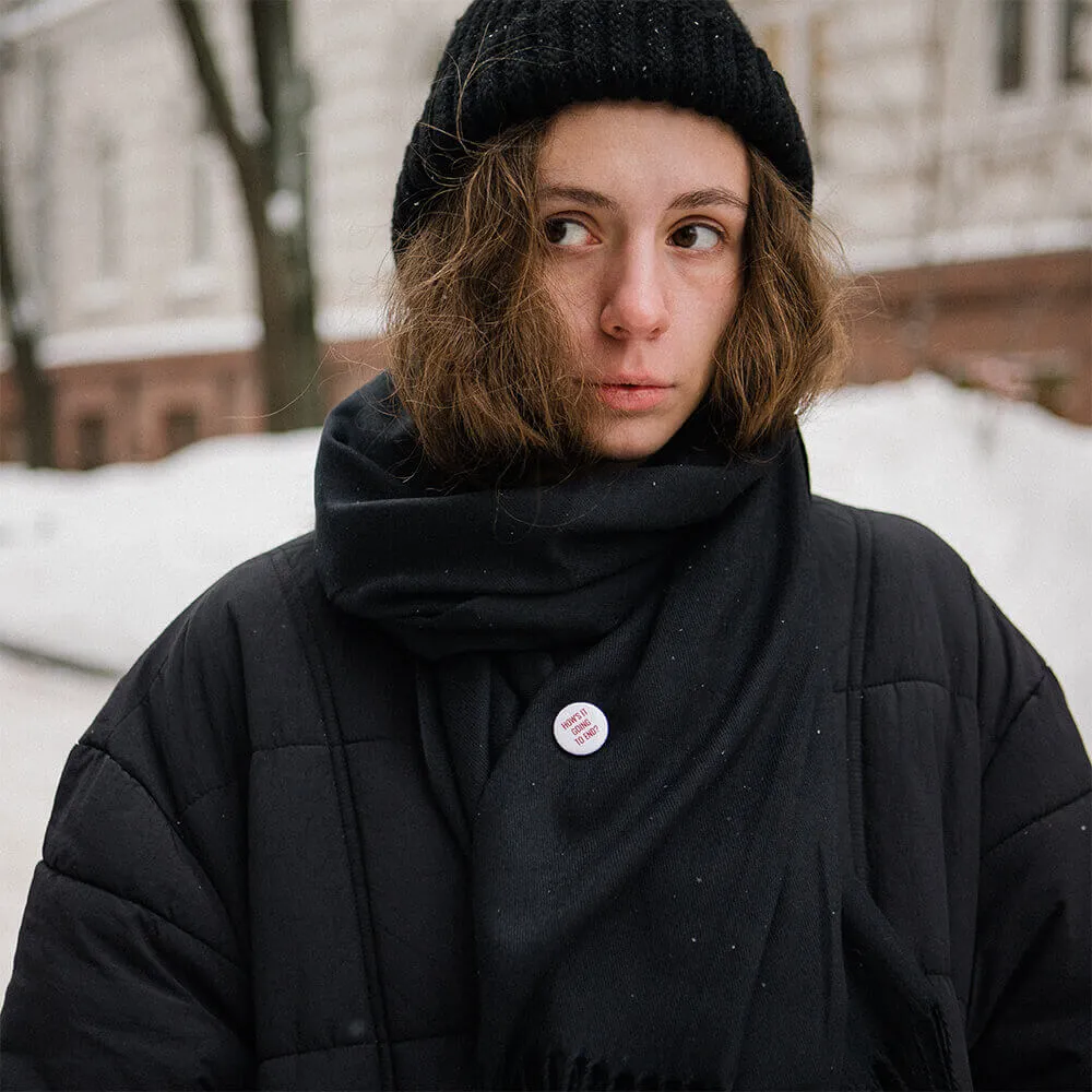 Значок How's it going to end? - фото 4