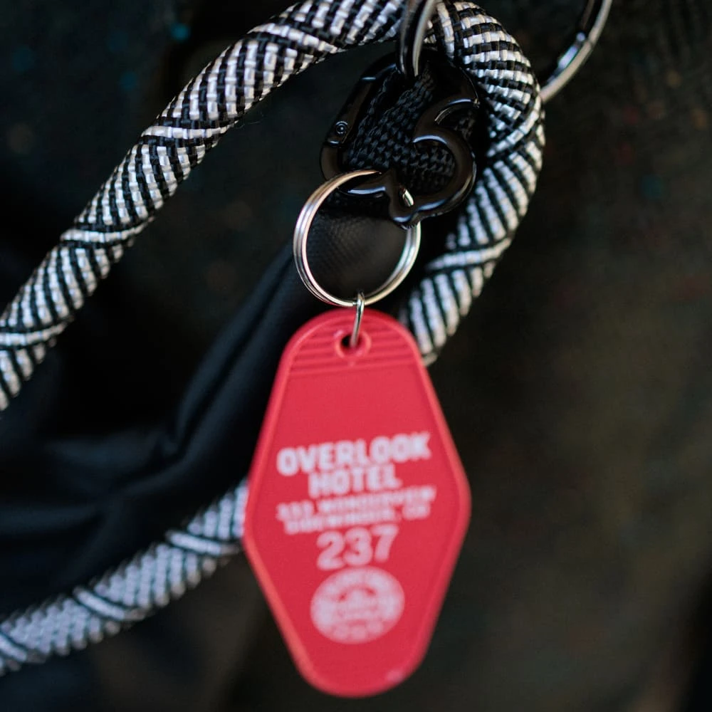 Брелок на ключи Friend Function The Shining бордовый - фото 6