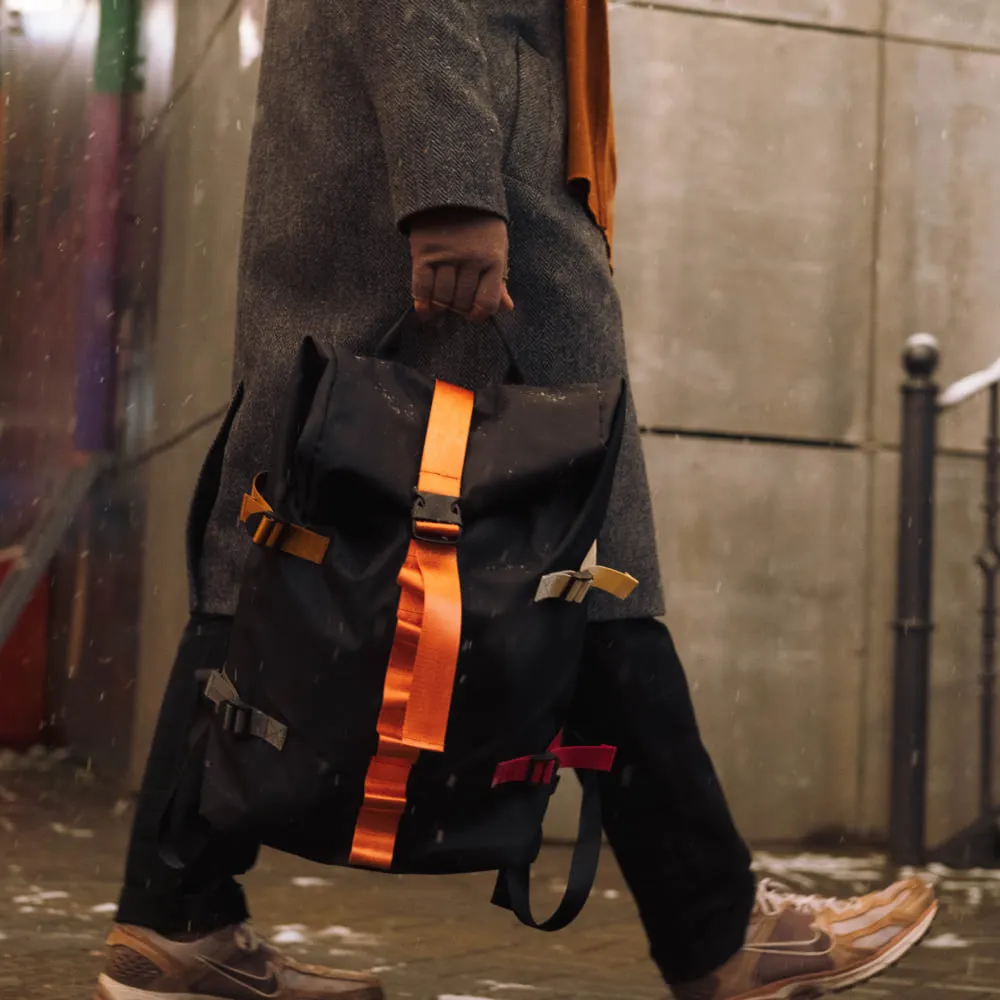 Рюкзак Friend Function роллтоп с цветными стропами - фото 4