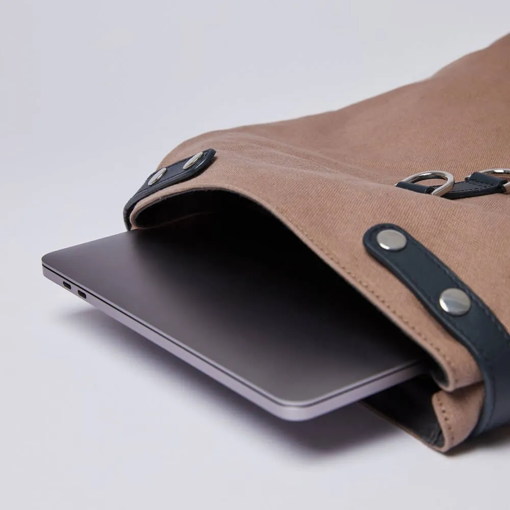 Рюкзак Sandqvist Alva Metal Hook Earth Brown Navy - фото 4