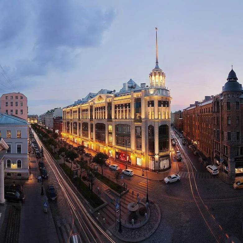 Экскурсия с Алексеем Шишкиным по Петербургу 31 июля 2021 г - фото 1