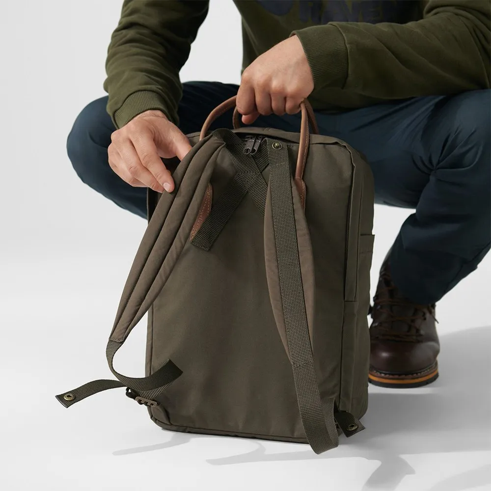 Рюкзак Fjallraven Kanken No2 Dark Olive Laptop 15 - фото 7