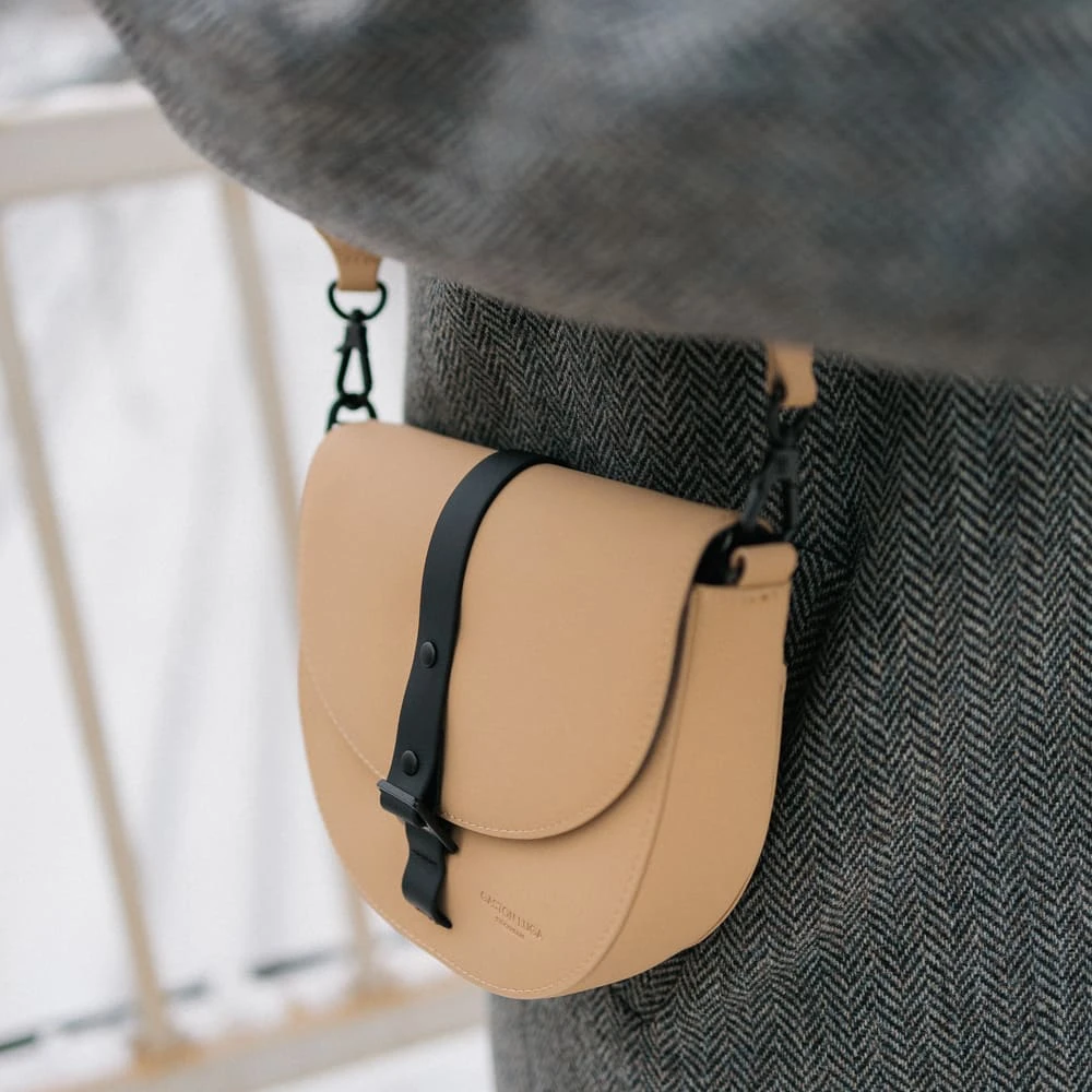 Кроссбоди сумка Gaston Luga Splash Moon Latte - фото 14