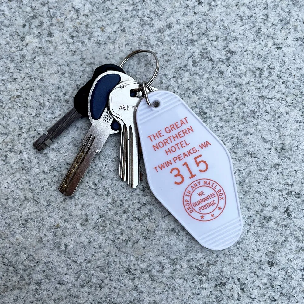 Брелок на ключи Friend Function TWIN PEAKS белый - фото 7