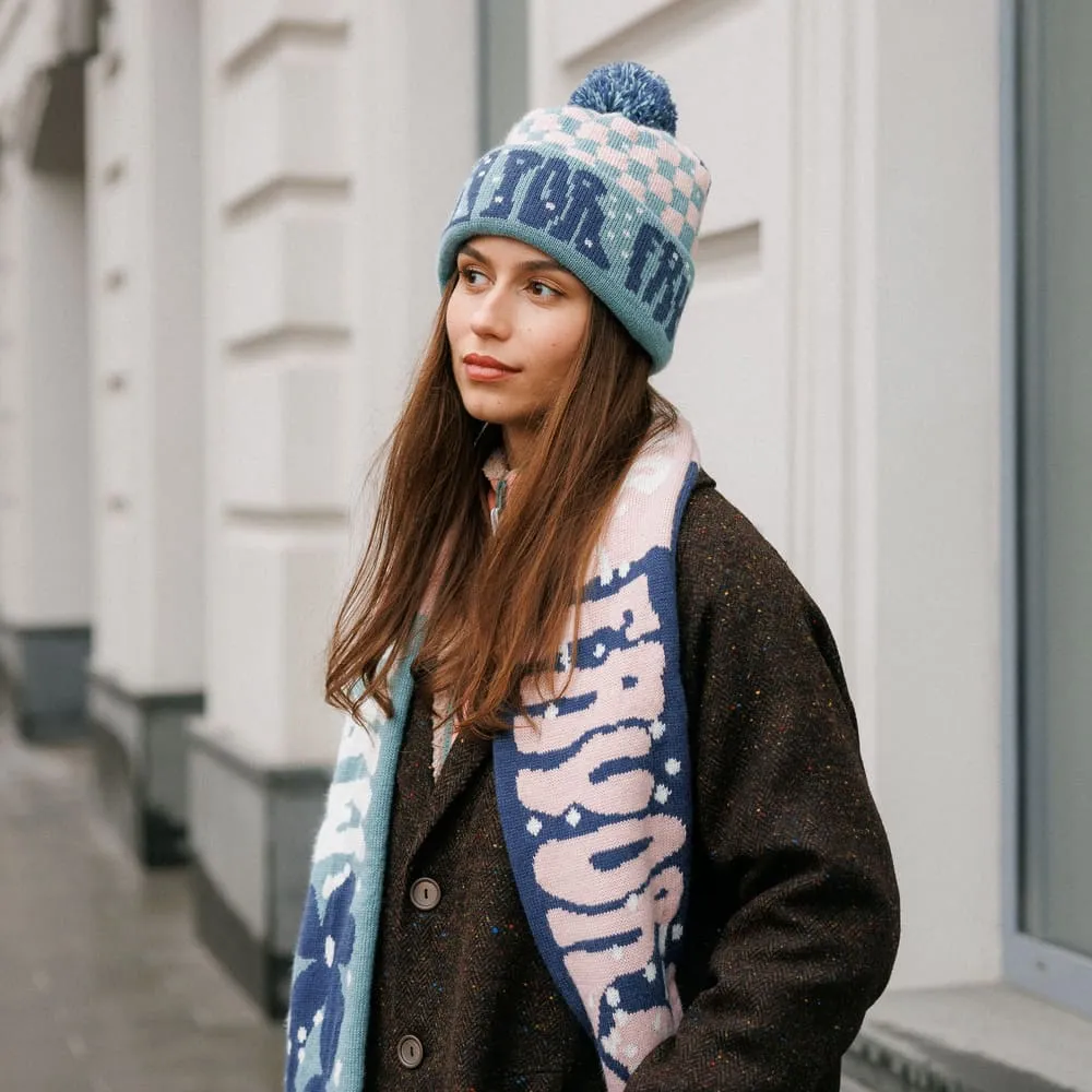 Шапка с помпоном Friend Function Mas Amor Por Favor - фото 8