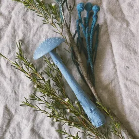 Ароматическая свеча Unification Love Гриб шляпкой вниз сизый