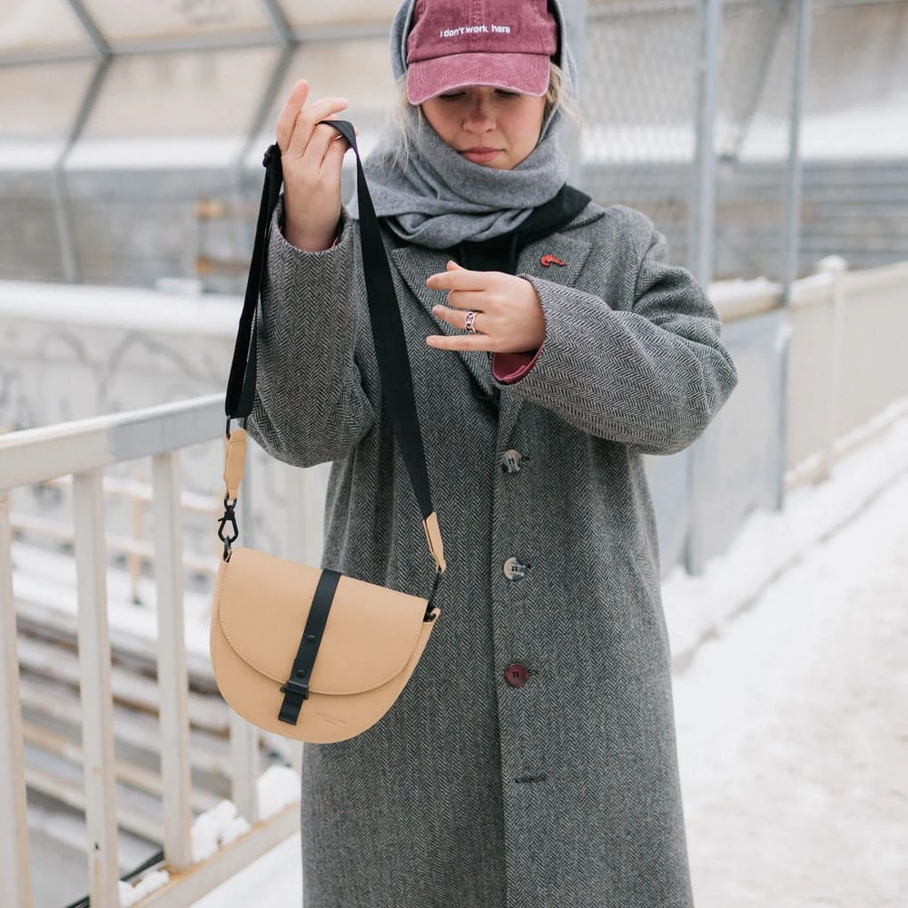 Кроссбоди сумка Gaston Luga Splash Moon Latte - фото 10