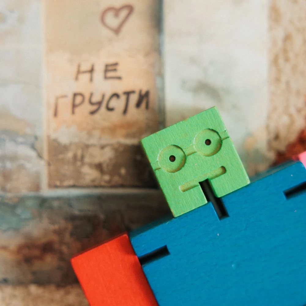 Робот-кубик (разные цвета) - фото 9