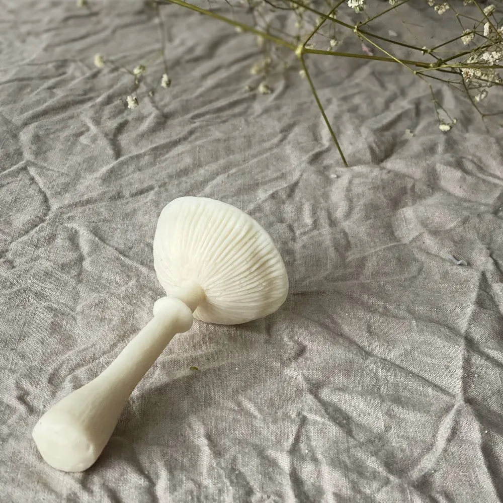 Ароматическая свеча Unification Love Гриб шляпкой вверх белый - фото 2