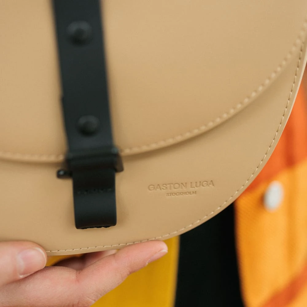 Кроссбоди сумка Gaston Luga Splash Moon Latte - фото 6