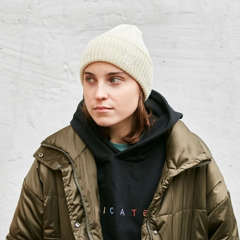 Шапка SHU белая - фото 6