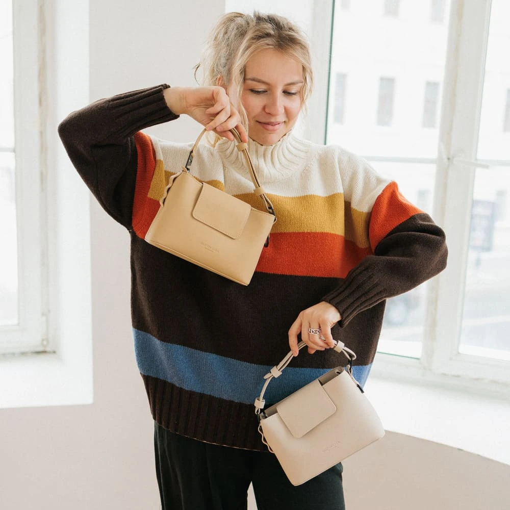 Кроссбоди сумка Gaston Luga Splashini Cloud Cream - фото 13