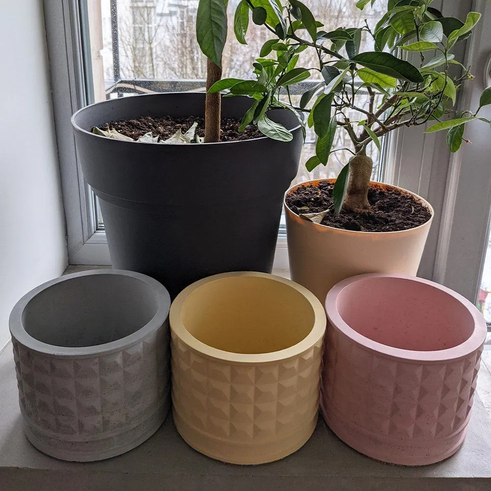 Бетонное кашпо в виде забора ПО-2 желтое - фото 5