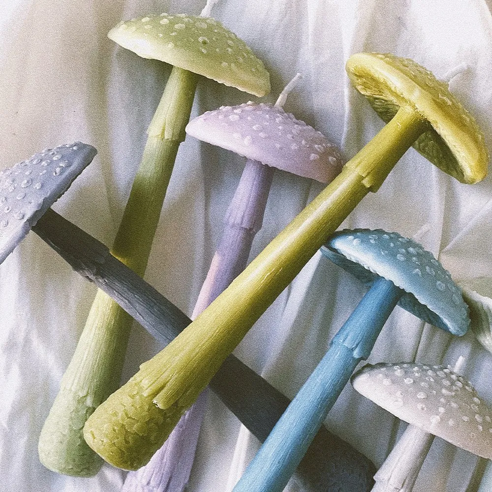 Ароматическая свеча Unification Love Гриб шляпкой вниз сизый - фото 6