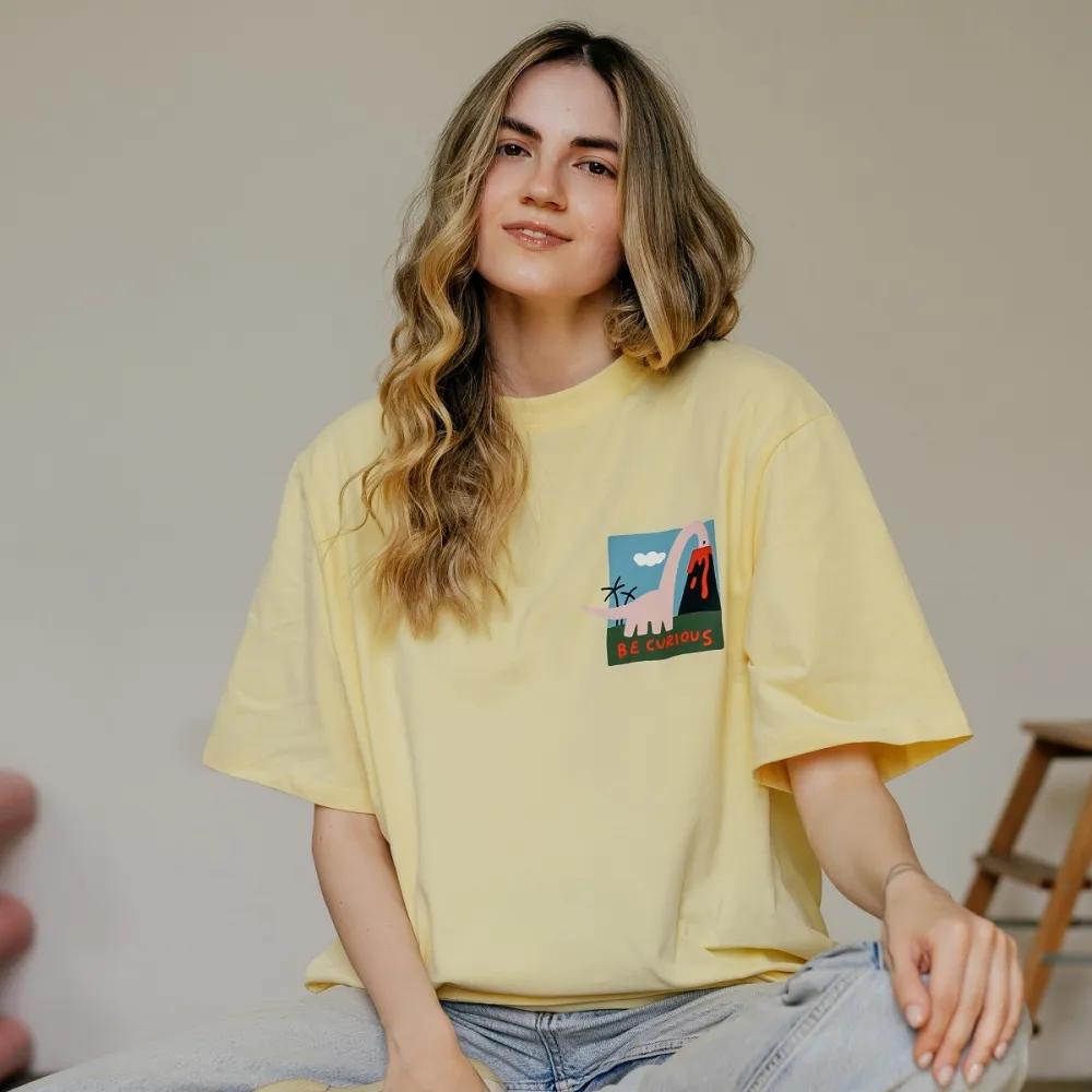 Футболка Barking Store Be curious мужская жёлтая - фото 4