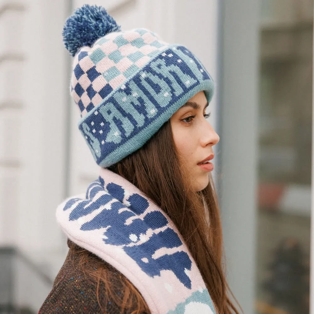 Шапка с помпоном Friend Function Mas Amor Por Favor - фото 6