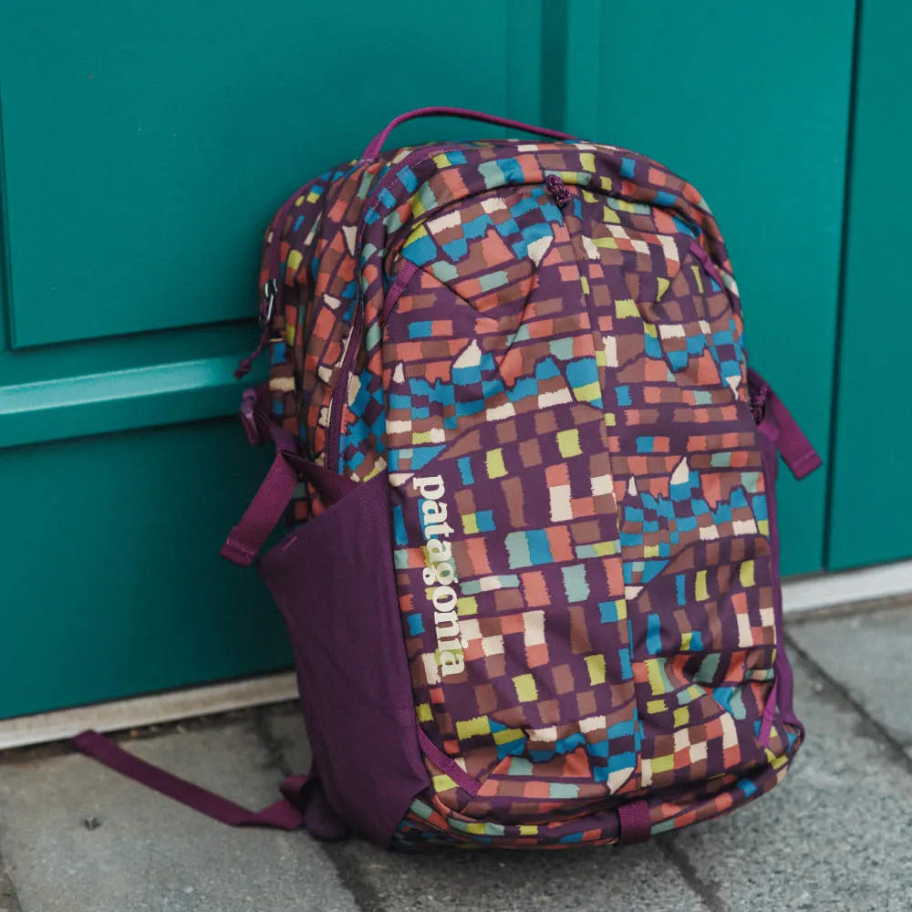 Рюкзак Patagonia Refugio Day Pack Fitz Roy Patchwork 26L - фото 1