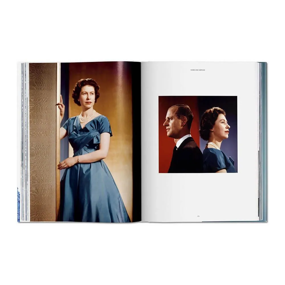 Книга Her Majesty. A Photographic History 1926–2022 - фото 11