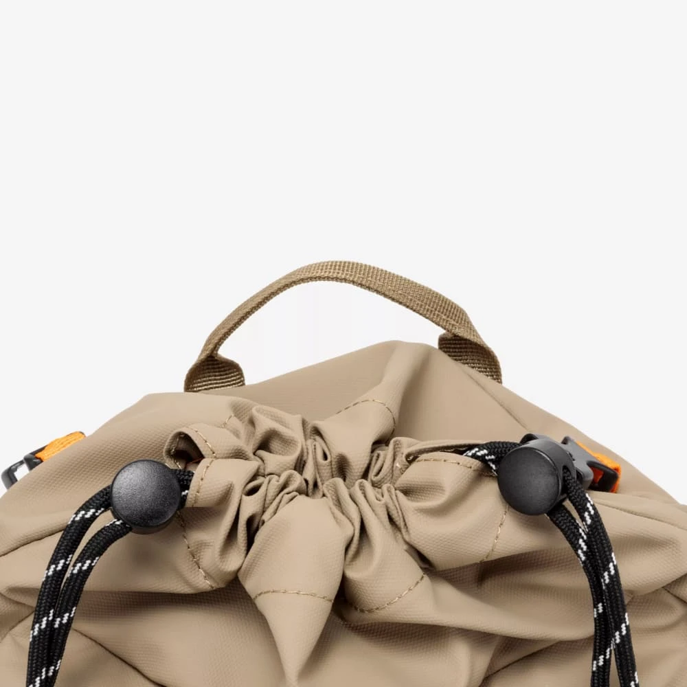 Кроссбоди сумка ELLIKER Nidder Roll Top 6L Sand - фото 9