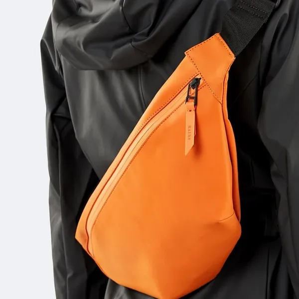 Сумка на пояс Rains Bum Bag оранжевая - фото 4