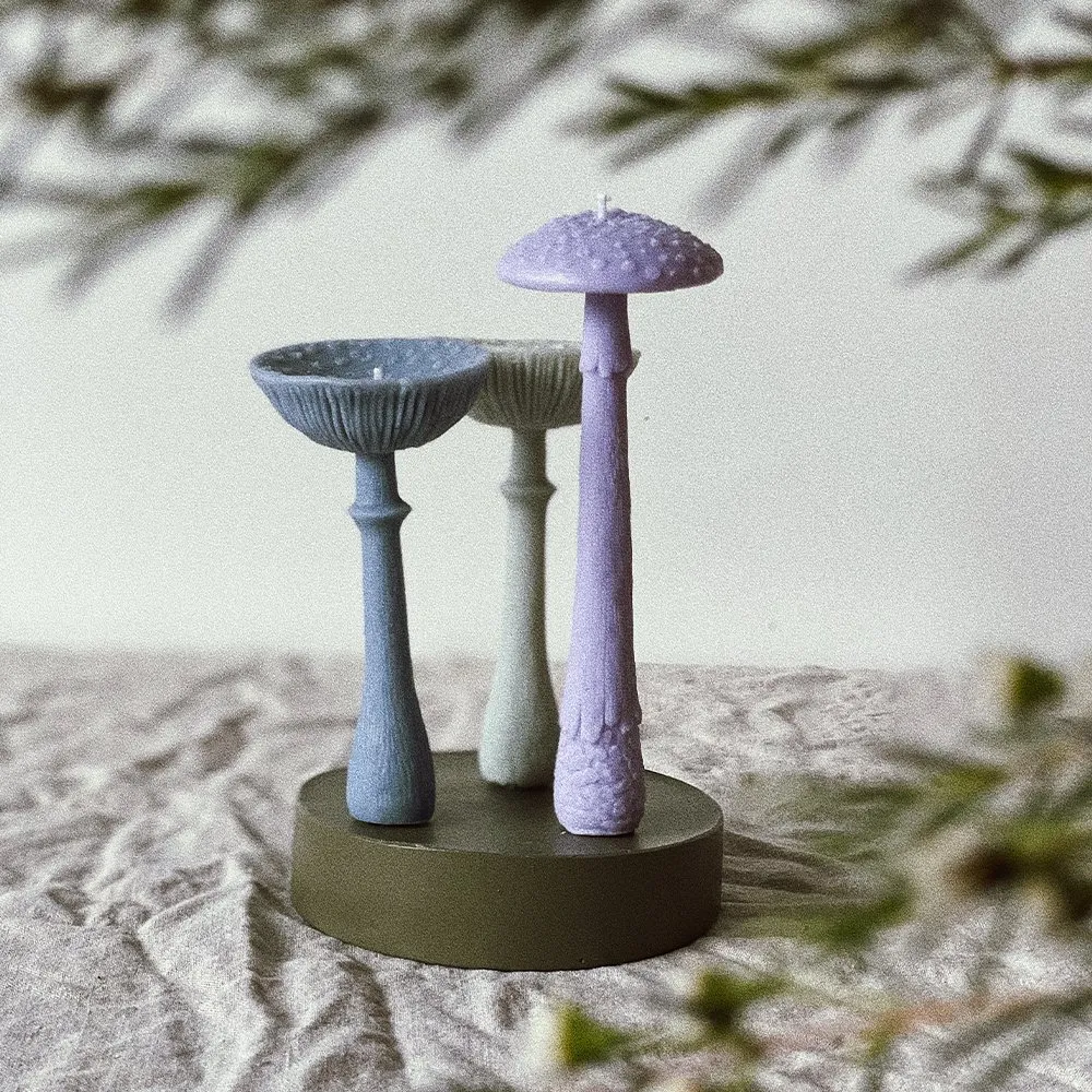 Ароматическая свеча Unification Love Гриб шляпкой вверх сизый - фото 3