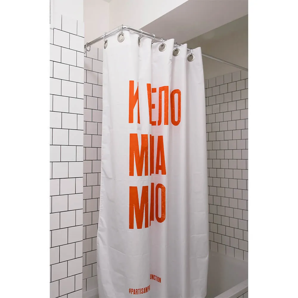 Шторка для ванной Friend Function X Partisan Press «И целого мыла мало» - фото 3