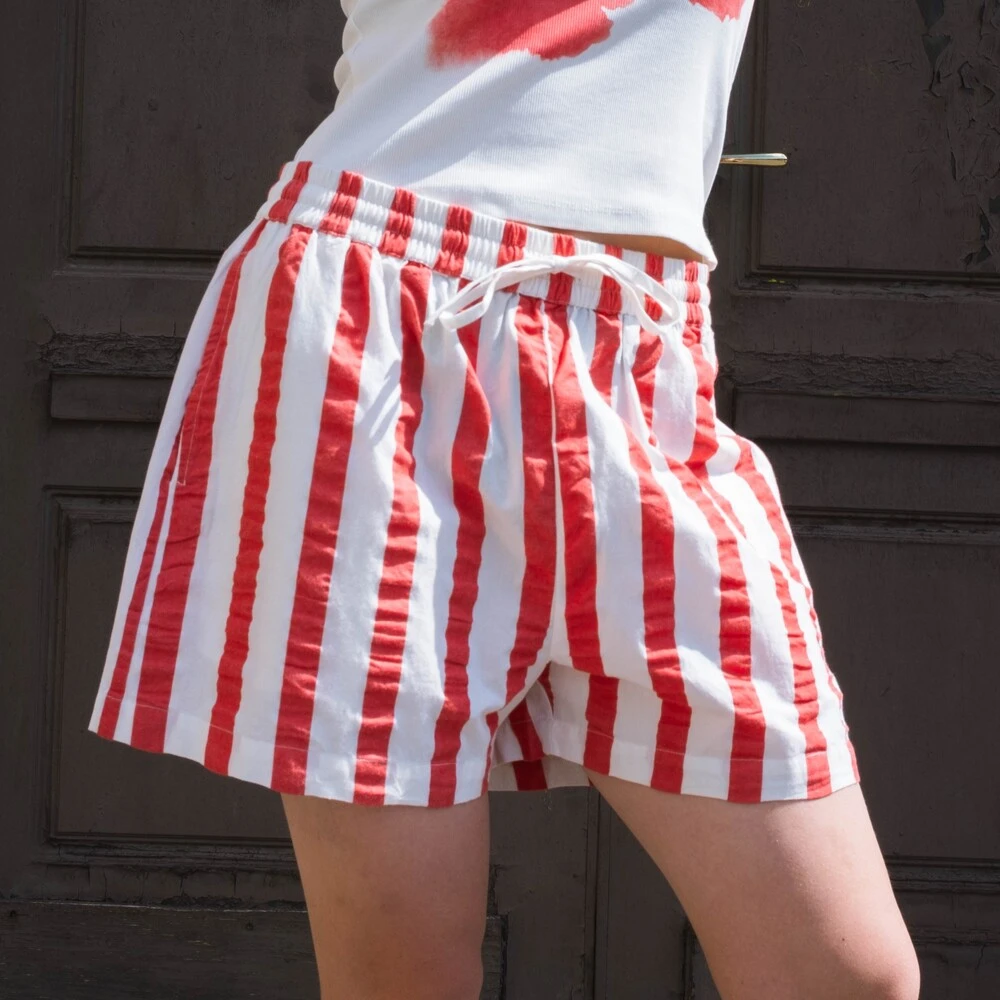 Шорты Thinking Mu Red Maxi Stripes Geranio - фото 2