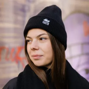 Шапка Kusto One черная с вышивкой