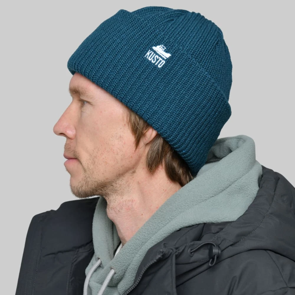Шапка Kusto Heat Морская Волна с вышивкой - фото 1