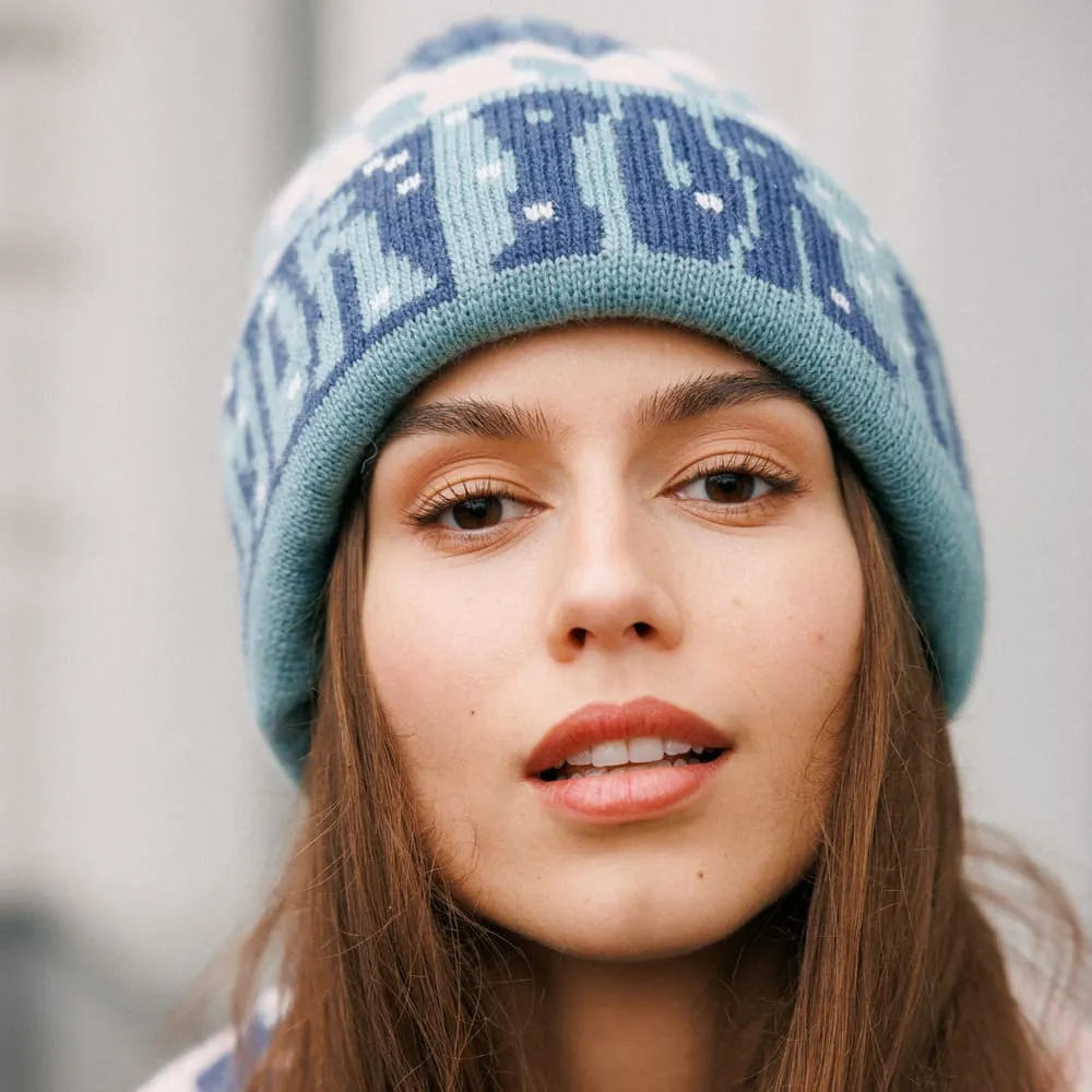 Шапка с помпоном Friend Function Mas Amor Por Favor - фото 7