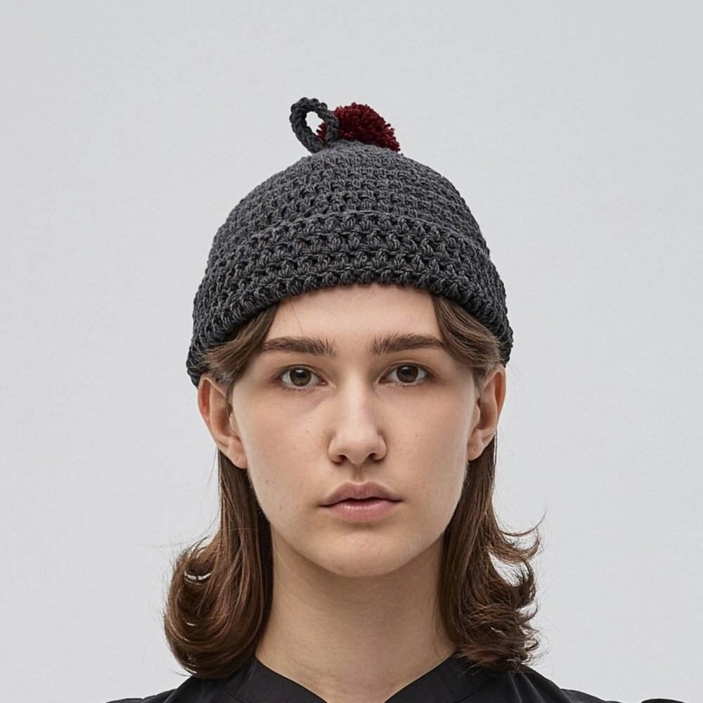 Шапка CHECK YA HEAD серая с помпоном 26222/10 - фото 1