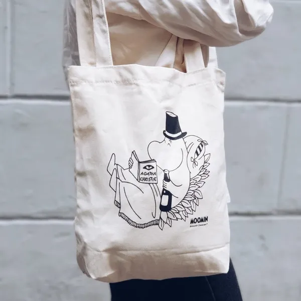 Шоппер Муми-тролли Муми-папа читает светлый - фото 1